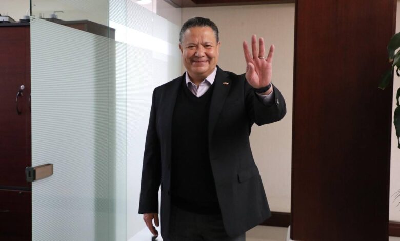 Julio Menchaca Salazar