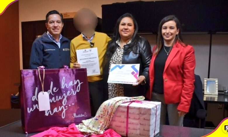 Recibe Sedeco donativo a favor del DIF estatal. Foto: Sedeco