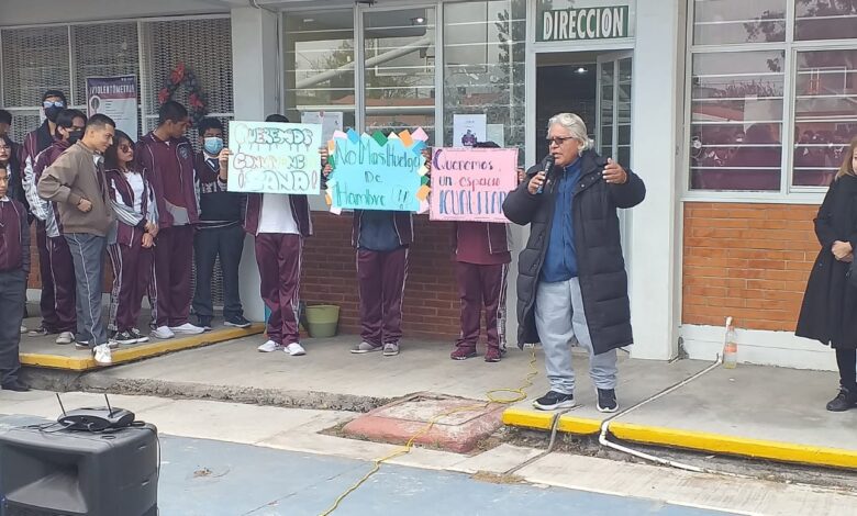 Huelga de hambre de maestros en Neza; van 5 días. Foto: Subrayado