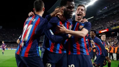 Barcelona remonta a Real Madrid