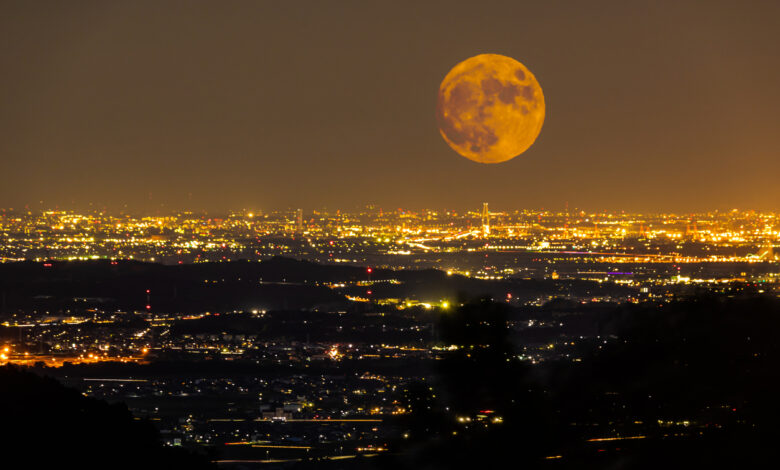 Luna de gusano
