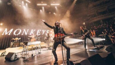 ARCTIC MONKEYS 2023