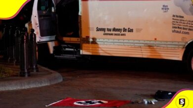 camión joven bandera nazi