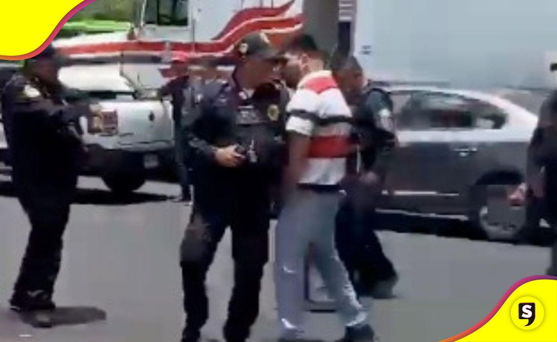 Motociclista golpea policía