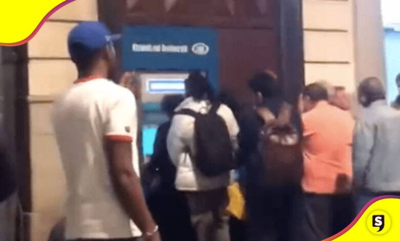 fallas en banco de Irlanda dinero