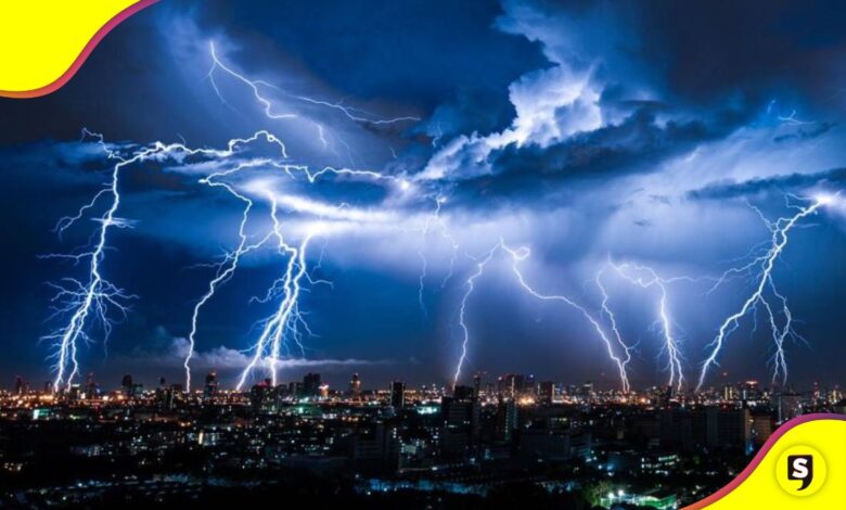 rayos en 2 horas en India