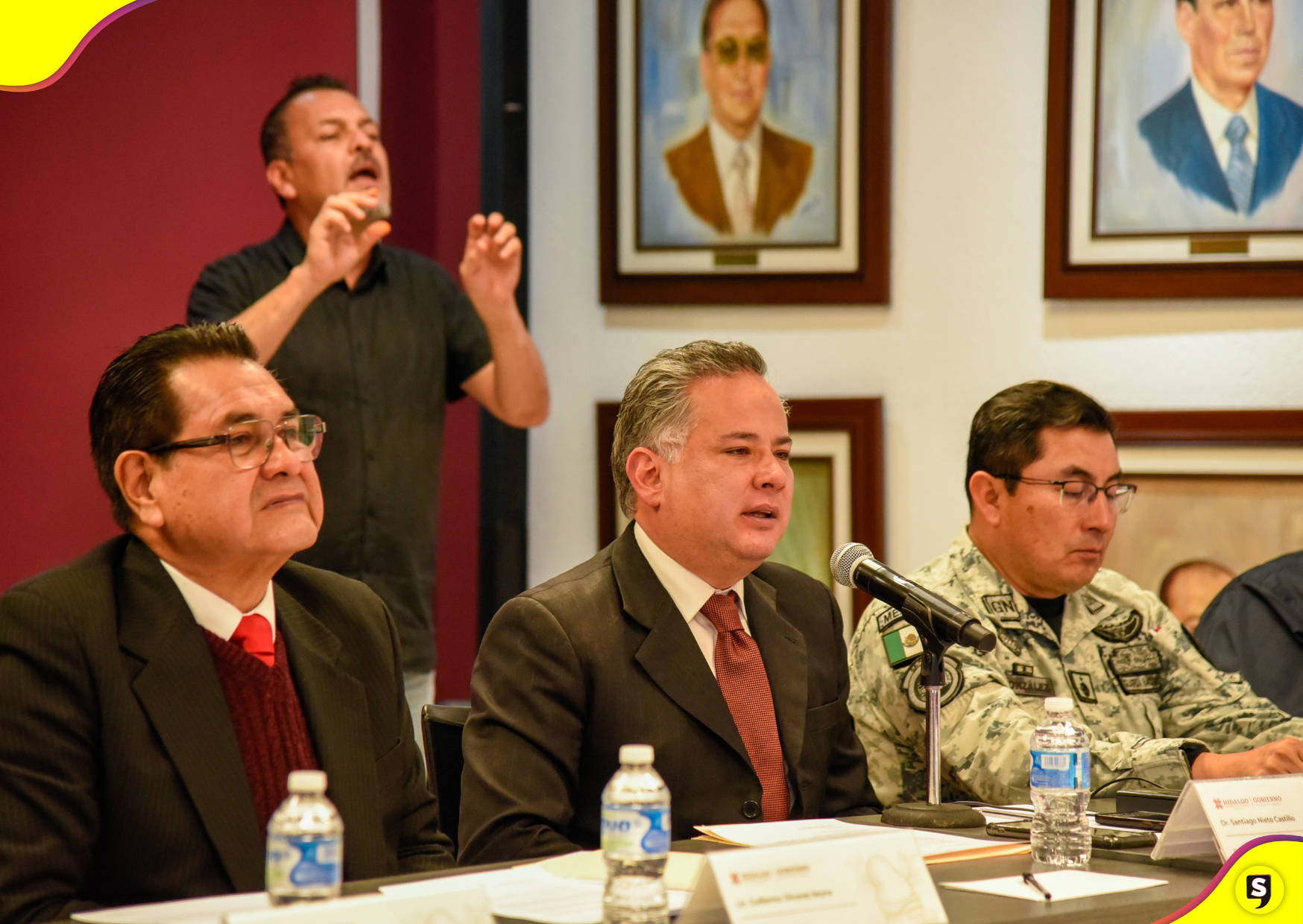 Santiago Nieto Estafa Siniestra
