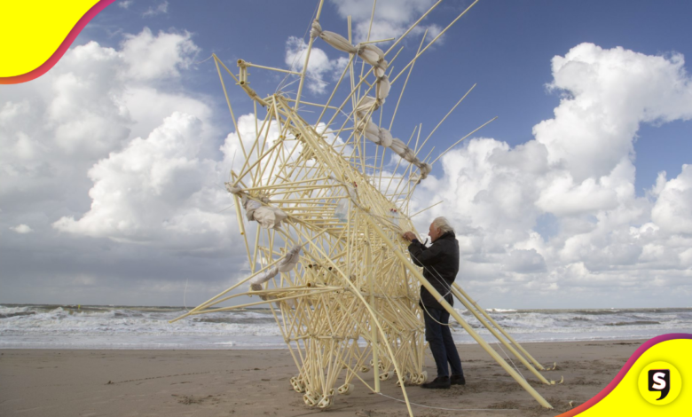 ¡Woow! Conoce a las bestias de la playa, esculturas que se mueven solas.