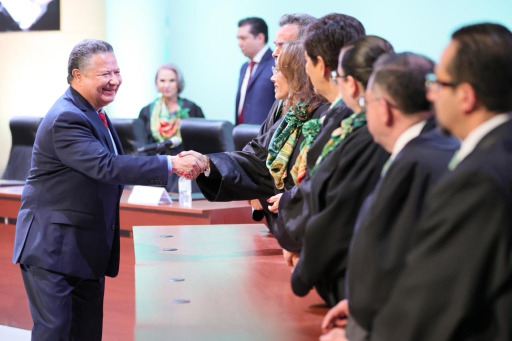 al poder judicial