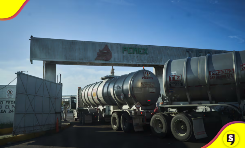 Pemex descubre nuevos yacimientos de petróleo que fortalecen la soberanía energética de México.