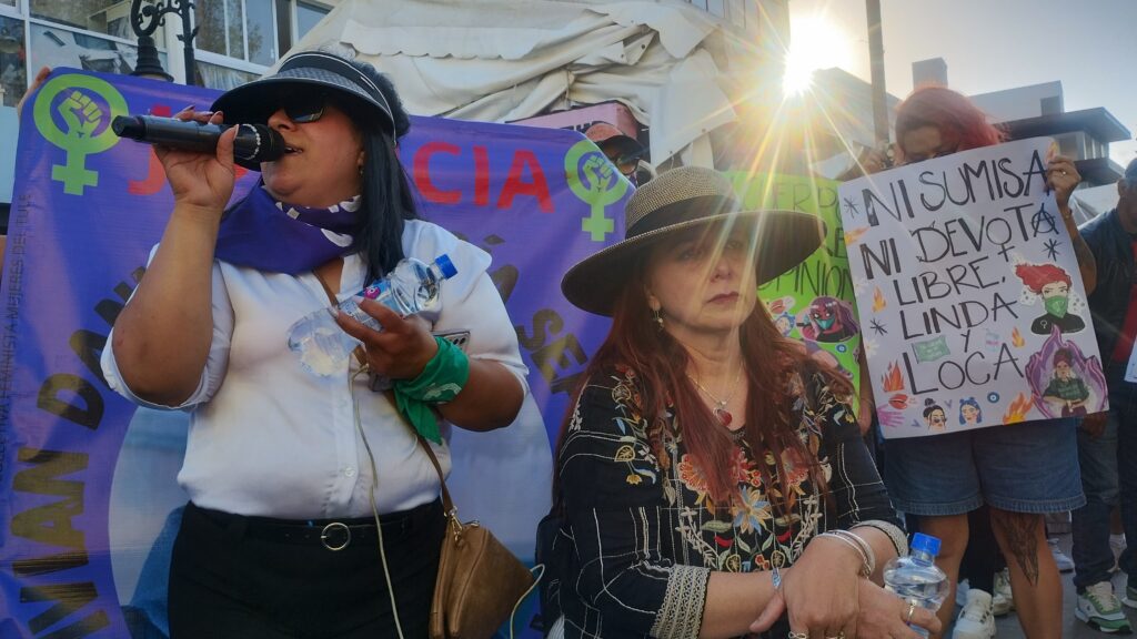 La Procuraduría de Hidalgo reclasificó como feminicidio el caso Santiago tras presión social. Ahora los tres asesinatos se investigan con esta figura.