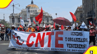 La CNTE paraliza CDMX con bloqueos en Reforma e Insurgentes