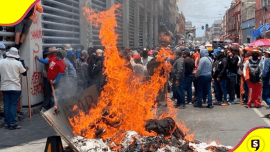 Maestros de la CETEG incendiaron la sede del SNTE en CDMX