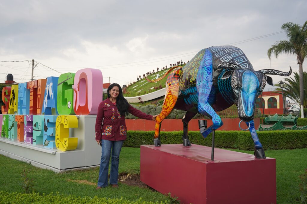 SubrayadoMx - Polémica en Santiago Tulantepec por estatua de toro y Santiagada