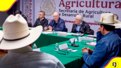 Gobierno y productores pactan fin de bloqueos en carreteras