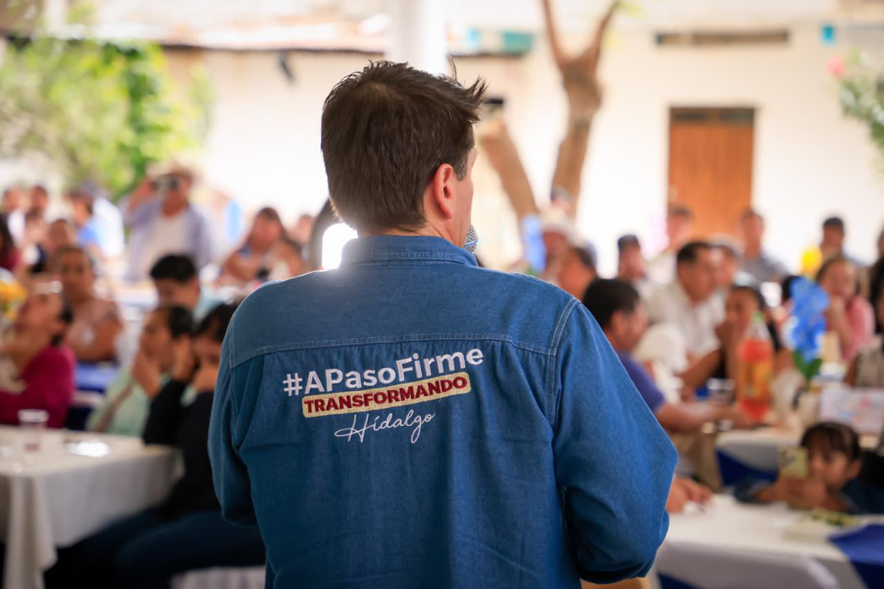 Cuauhtémoc Ochoa docentes en Huehuetla