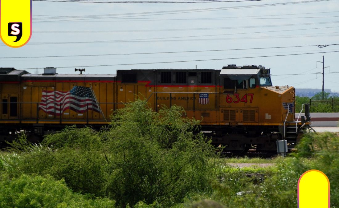 3 mexicanos tren en Laredo