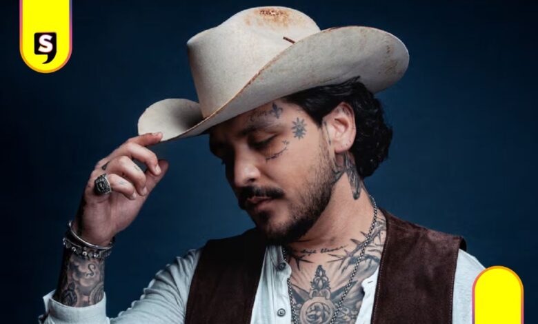 Christian Nodal se cambió de nombre