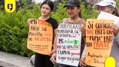 Estudiantes bloquean Insurgentes contra examen de la UNAM