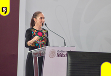Estudiantes del Mexe irrumpen en informe de Sheinbaum en Pachuca