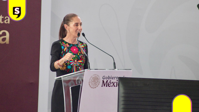 Estudiantes del Mexe irrumpen en informe de Sheinbaum en Pachuca